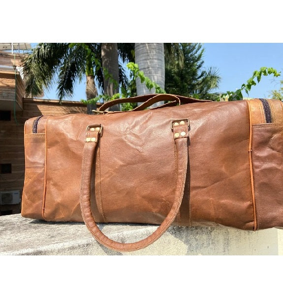 Traveler's Choice Leather Duffle Bag