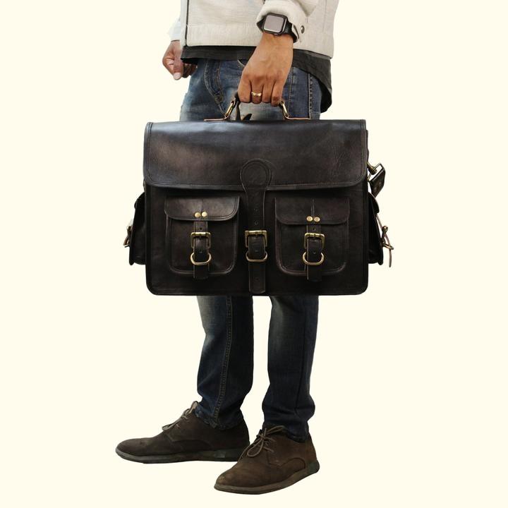 Black Full Grain Leather Messenger Bag bolso negro